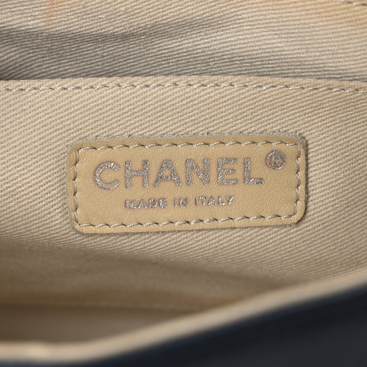 Caviar Medium Timeless CC Flap Navy Blue