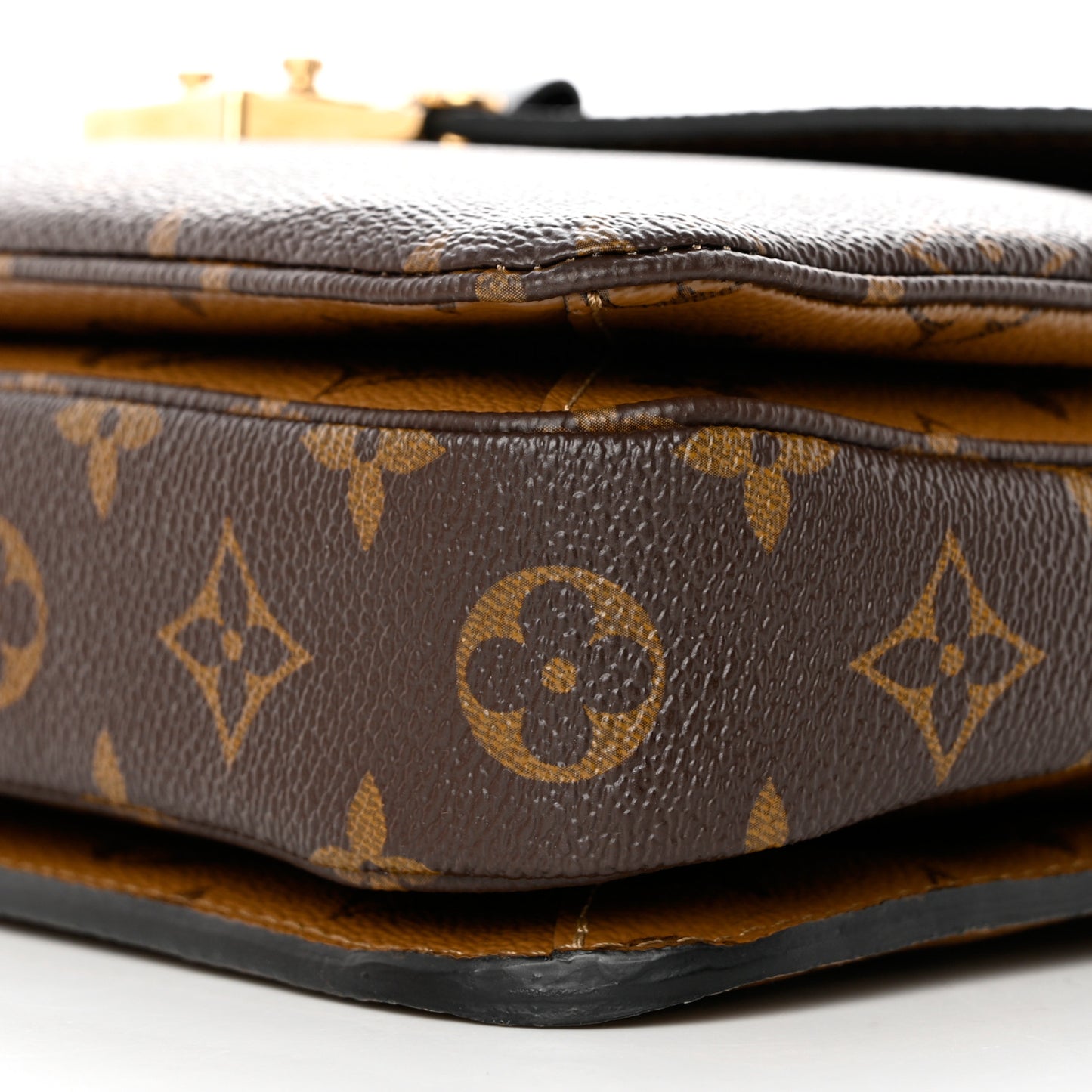 Reverse Monogram Pochette Metis