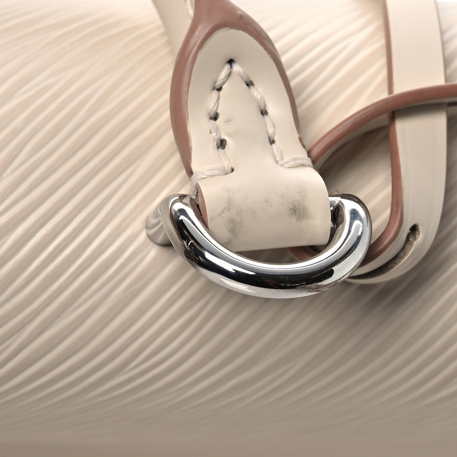 Louis Vuitton Epi Cluny Mini Quartz 10 of 11