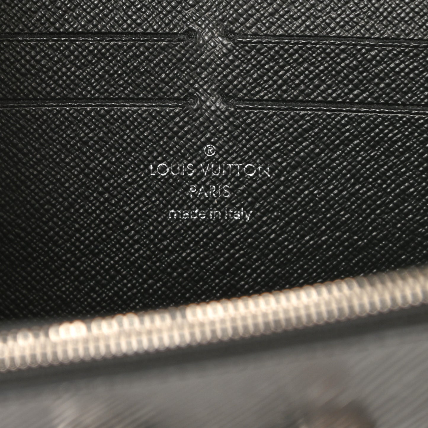 Epi Twist Chain Wallet Black
