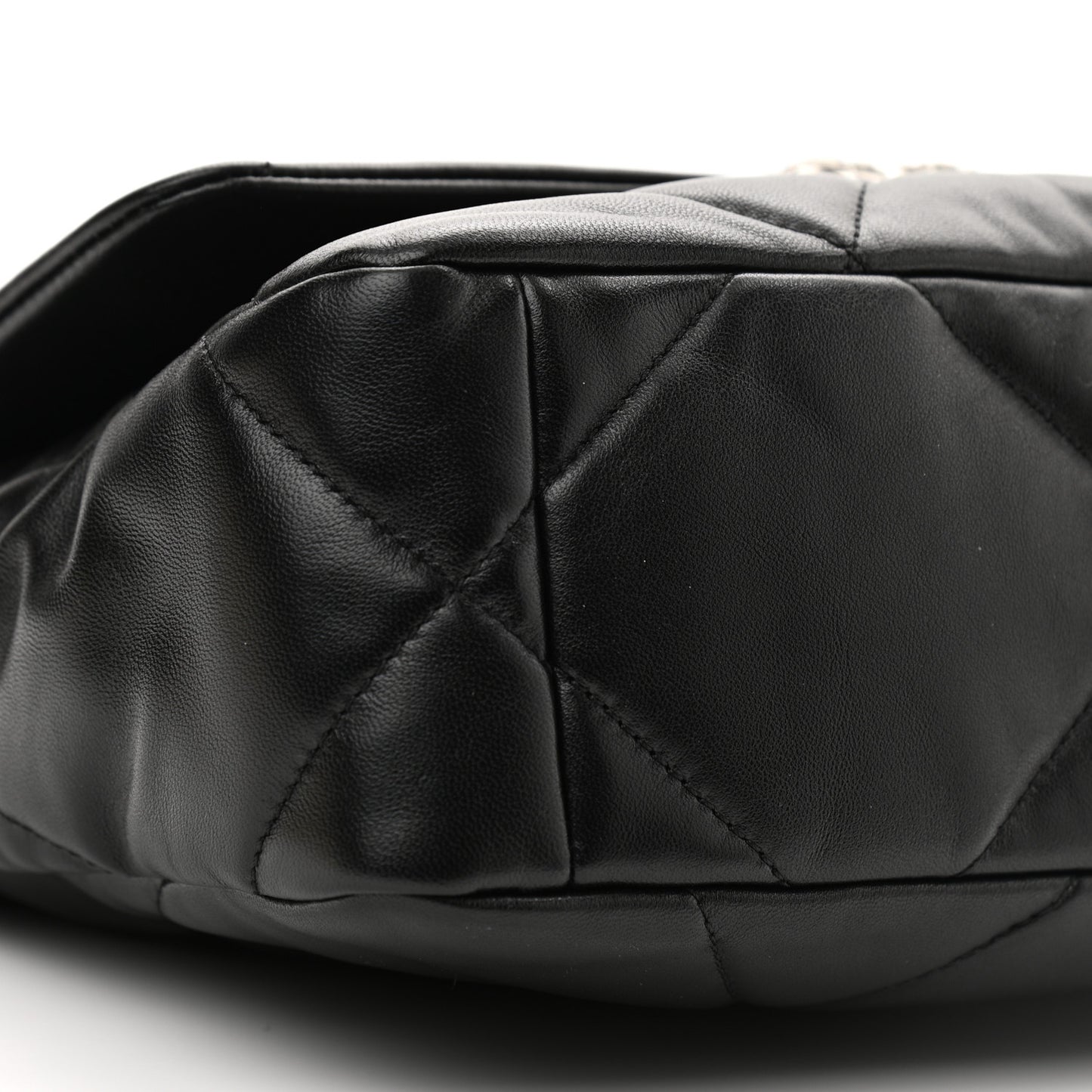 Lambskin Quilted Medium Chanel 19 Flap Black