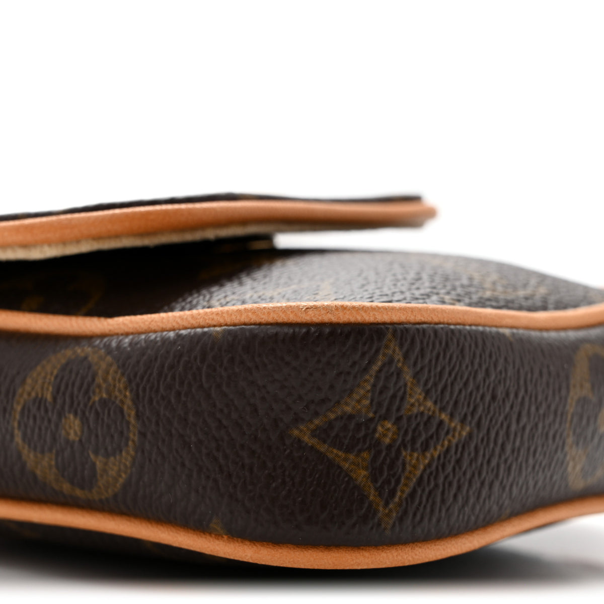Louis Vuitton Monogram Pochette Cancun 7 of 10