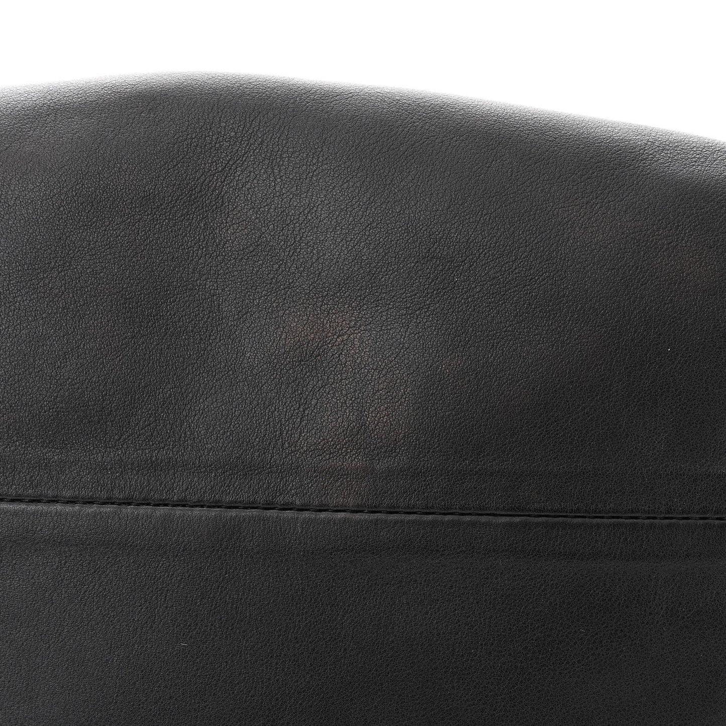 Calfskin The Pouch Chain Black