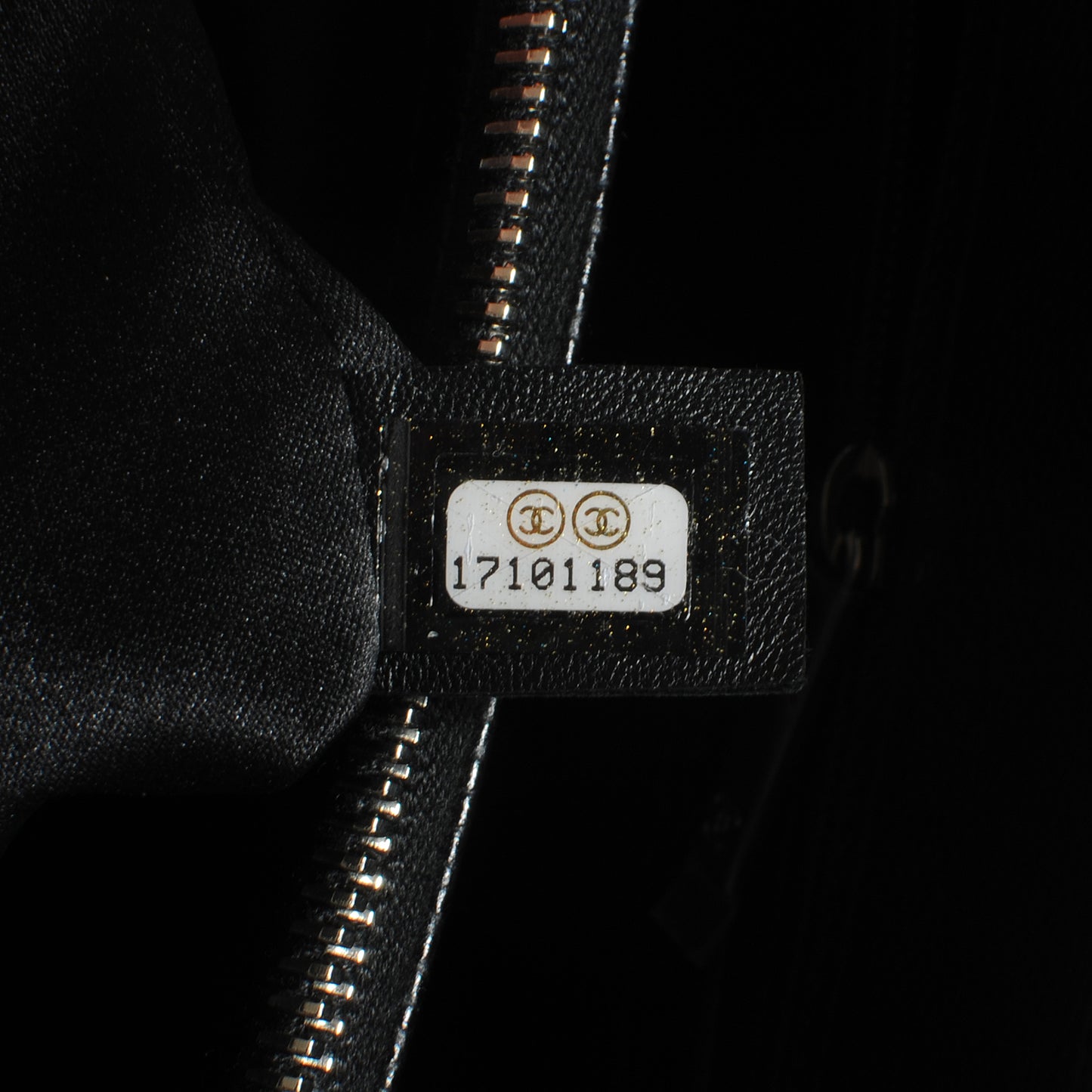 Caviar Grand Shopping Tote GST Black