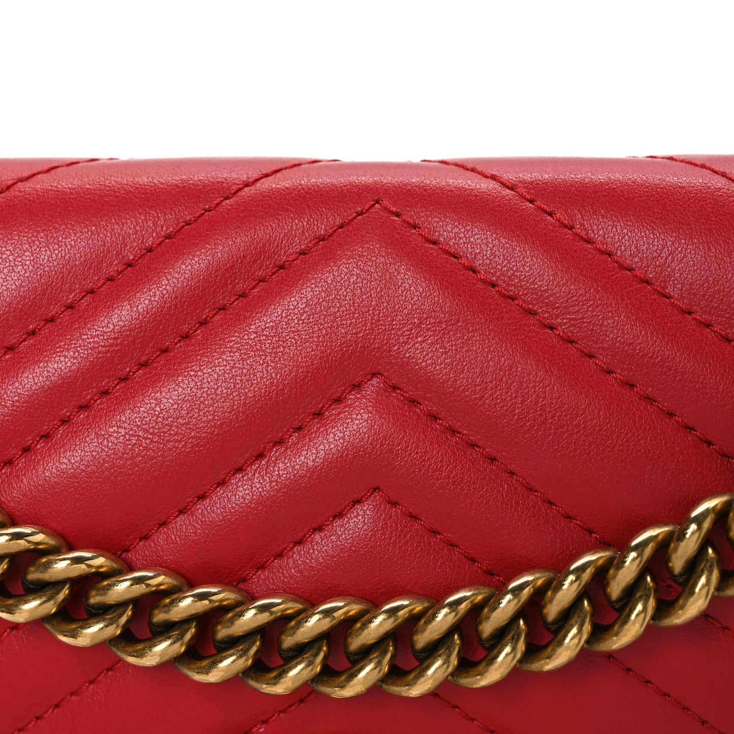 Calfskin Matelasse Small GG Marmont Shoulder Bag Hibiscus Red