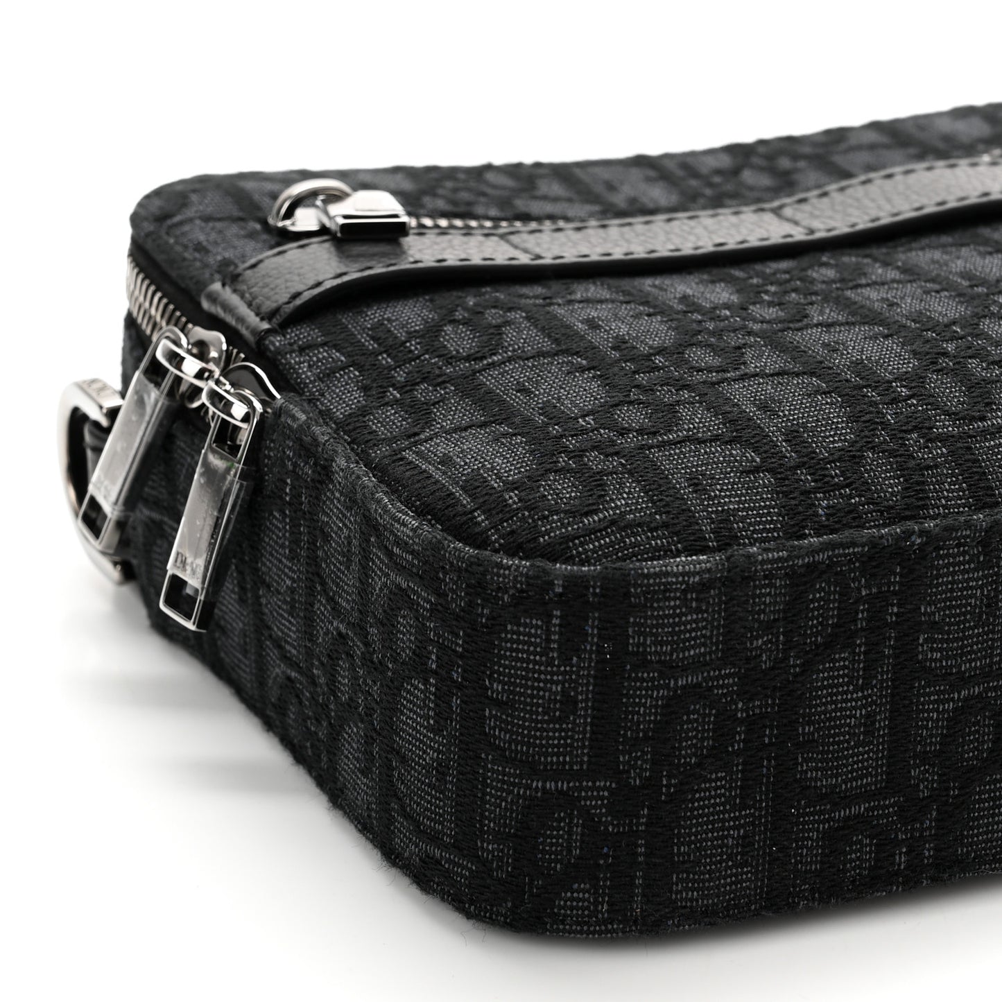 HOMME Oblique Safari Messenger Black