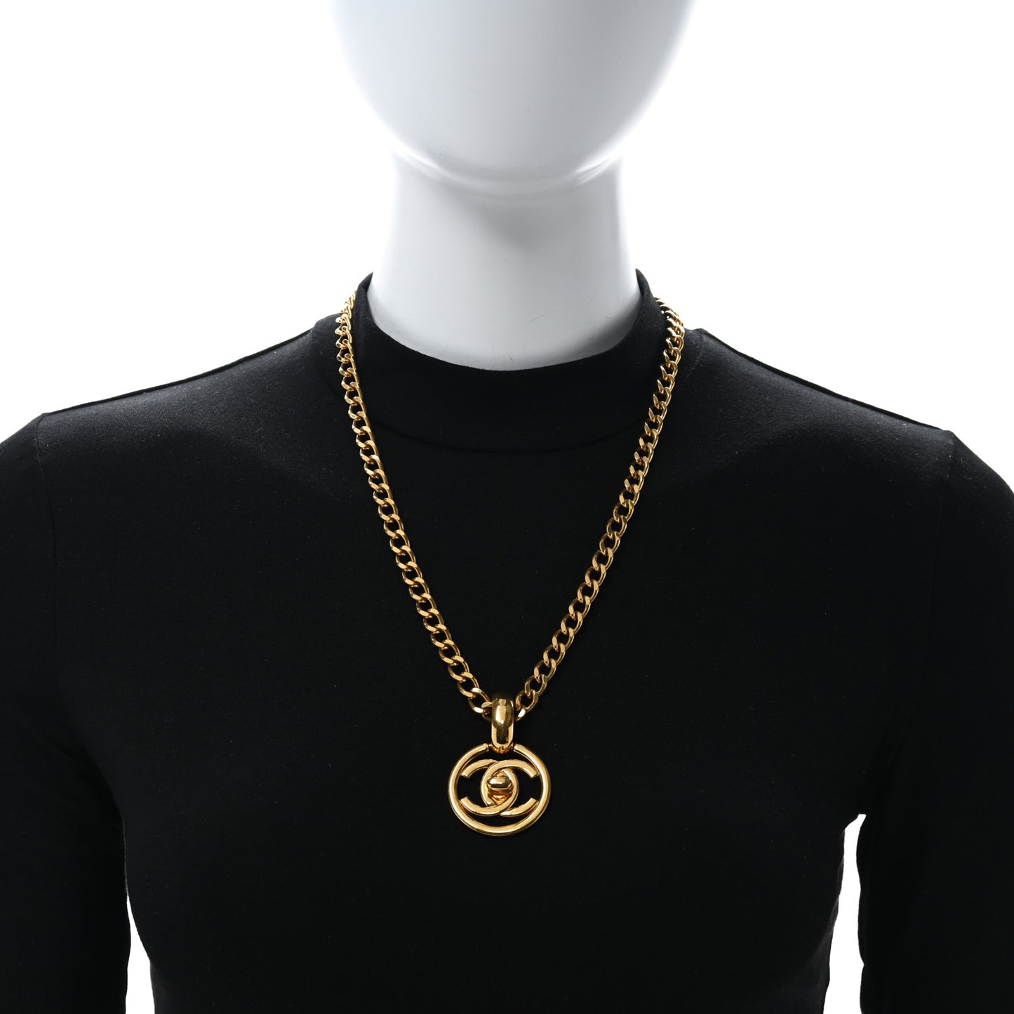 Chain Link CC Turn Lock Medallion Pendant Necklace Gold