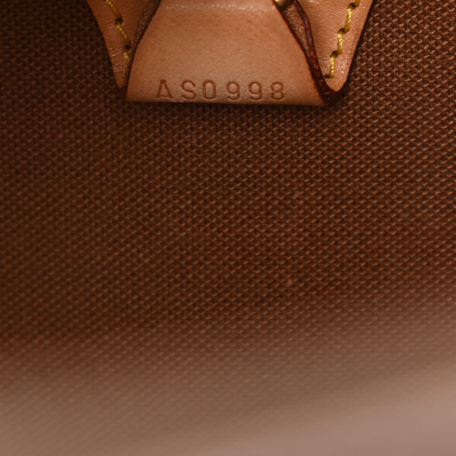 Louis Vuitton Monogram Ellipse MM 7 of 15