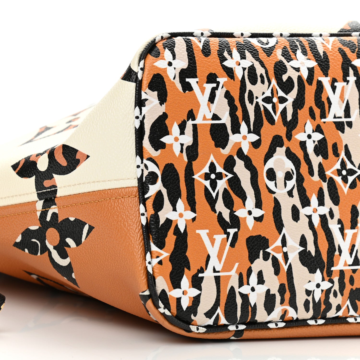 Louis Vuitton Monogram Giant Jungle Neverfull MM Ivory 10 of 13