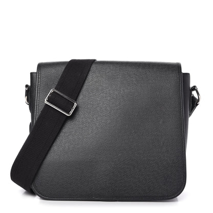 Louis Vuitton Taiga Andrei Ardoise 1 of 9