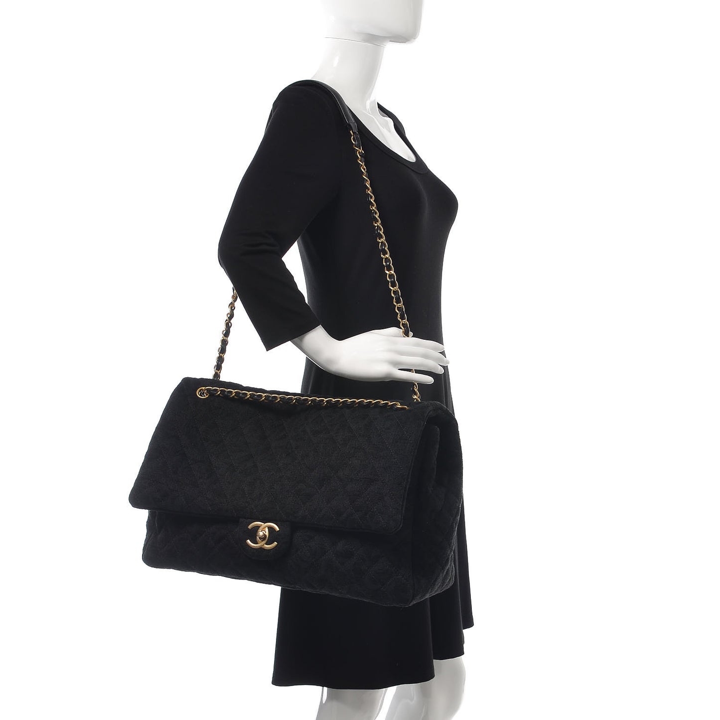 Velvet Camellia Stamped XXL Travel Flap Bag Black