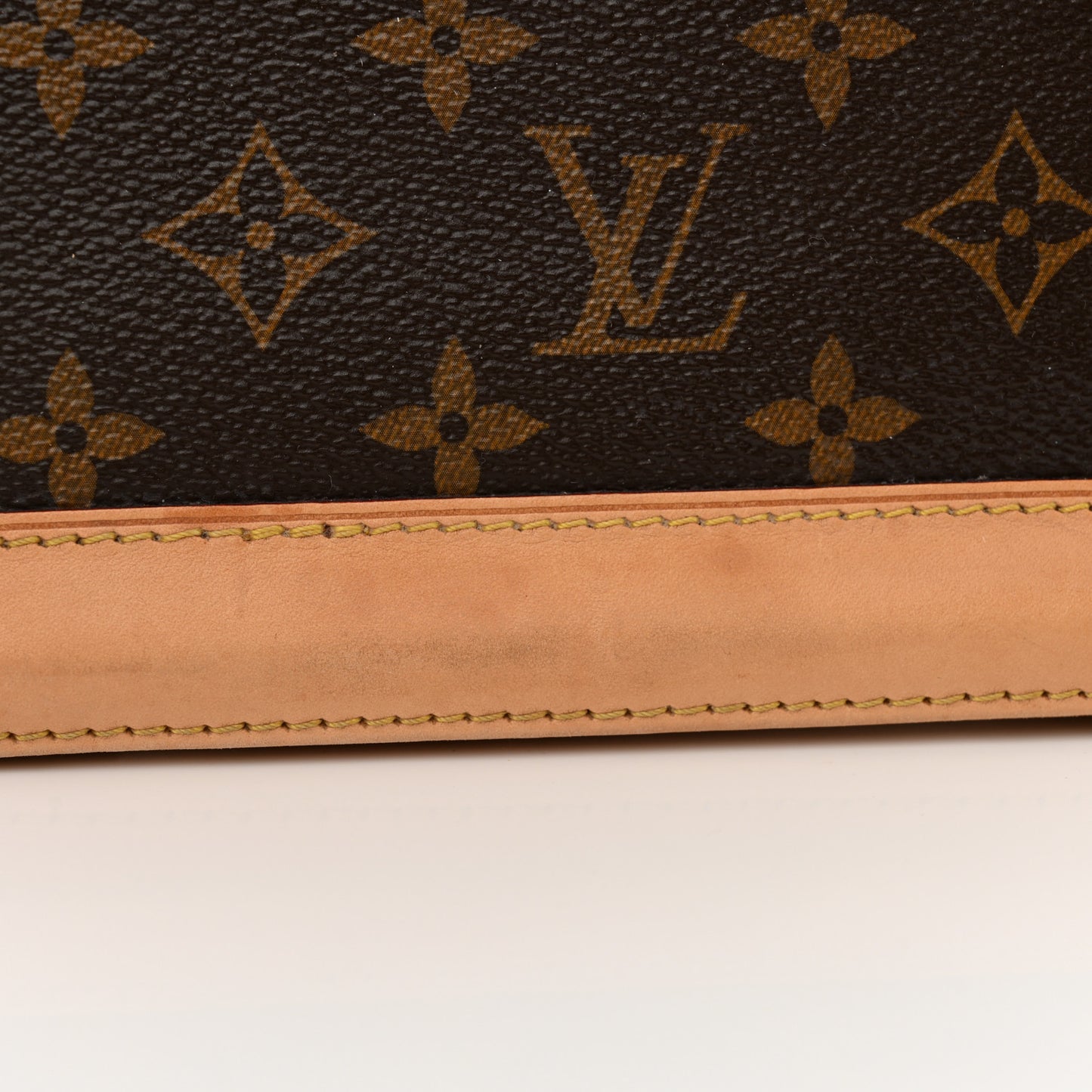 Monogram Alma BB