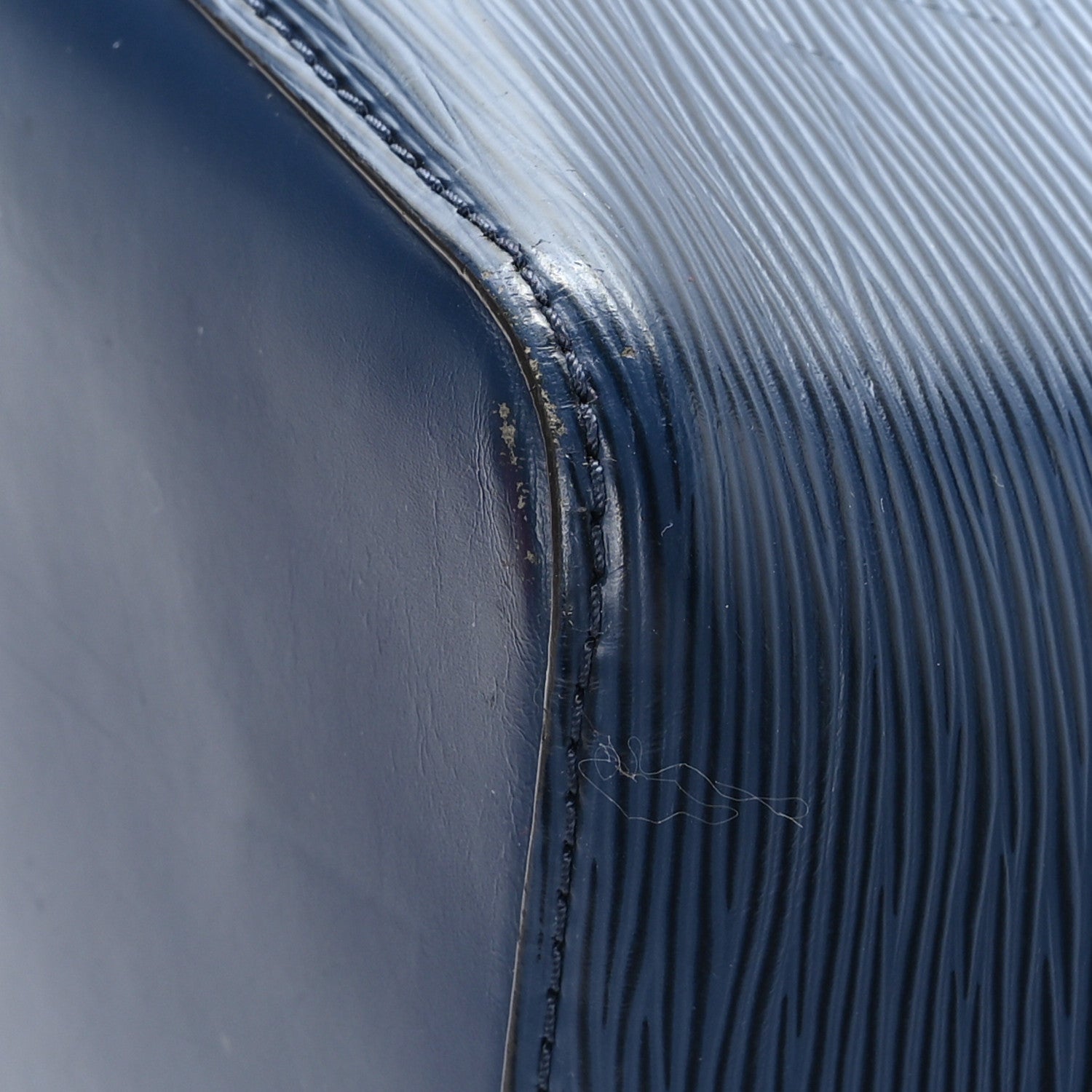 Louis Vuitton Epi Neonoe Indigo Coquelicot 10 of 11