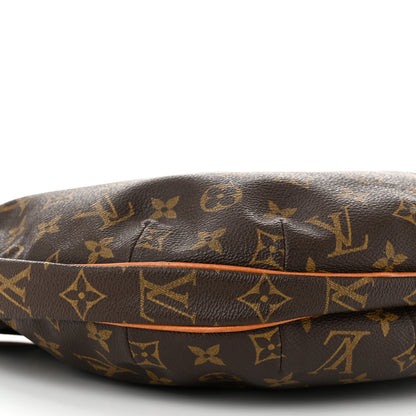 Louis Vuitton Monogram Croissant MM 8 of 10