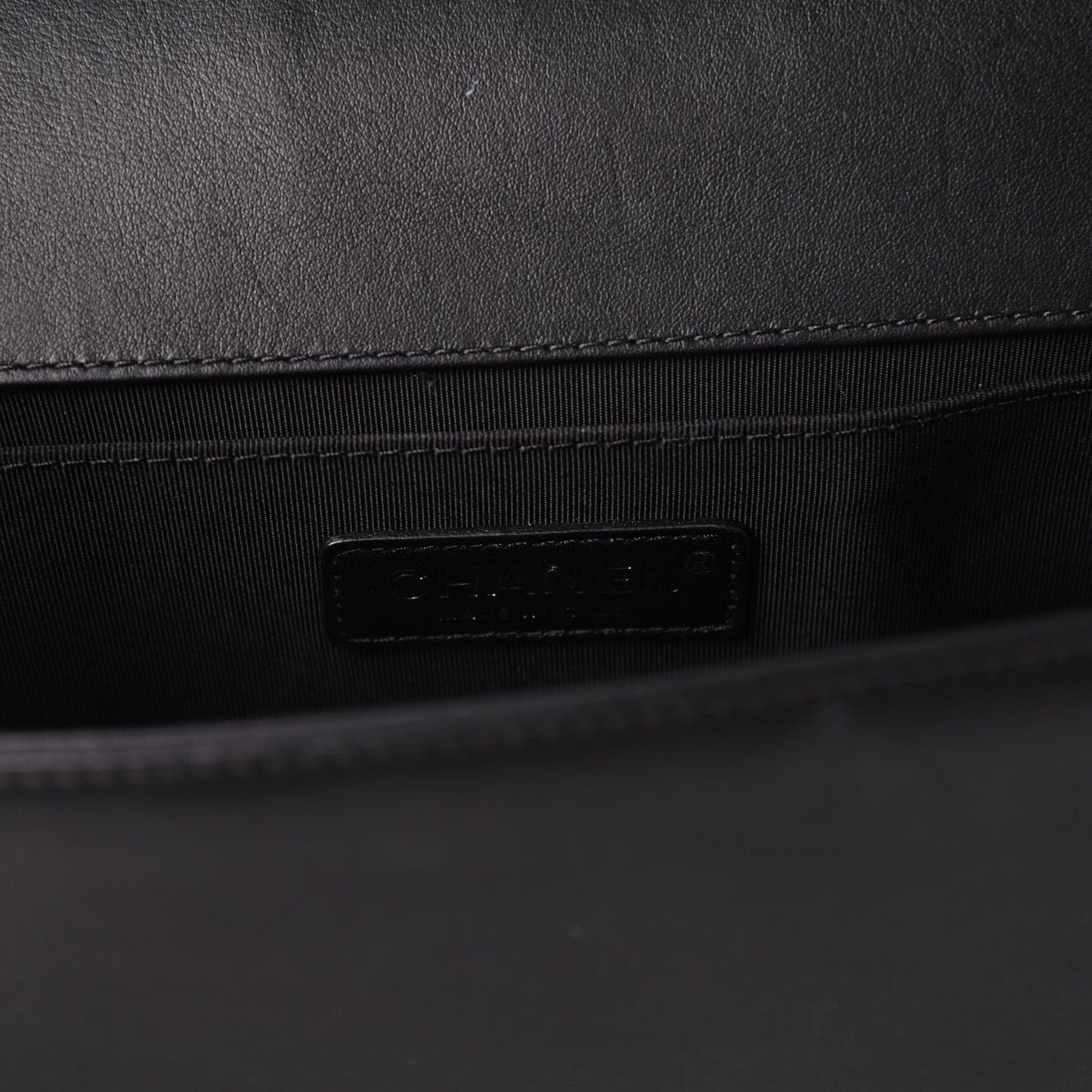 Calfskin Pleated Medium Boy In Rome Flap Black White