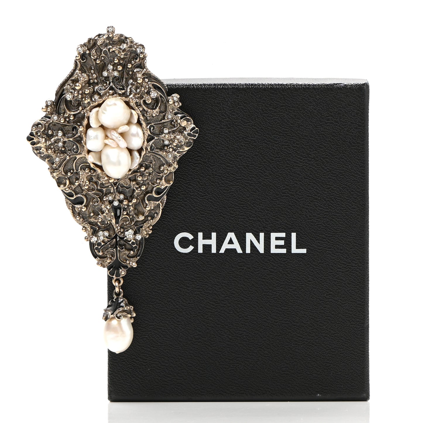 Gripoix Pearl Brooch Aged Gold
