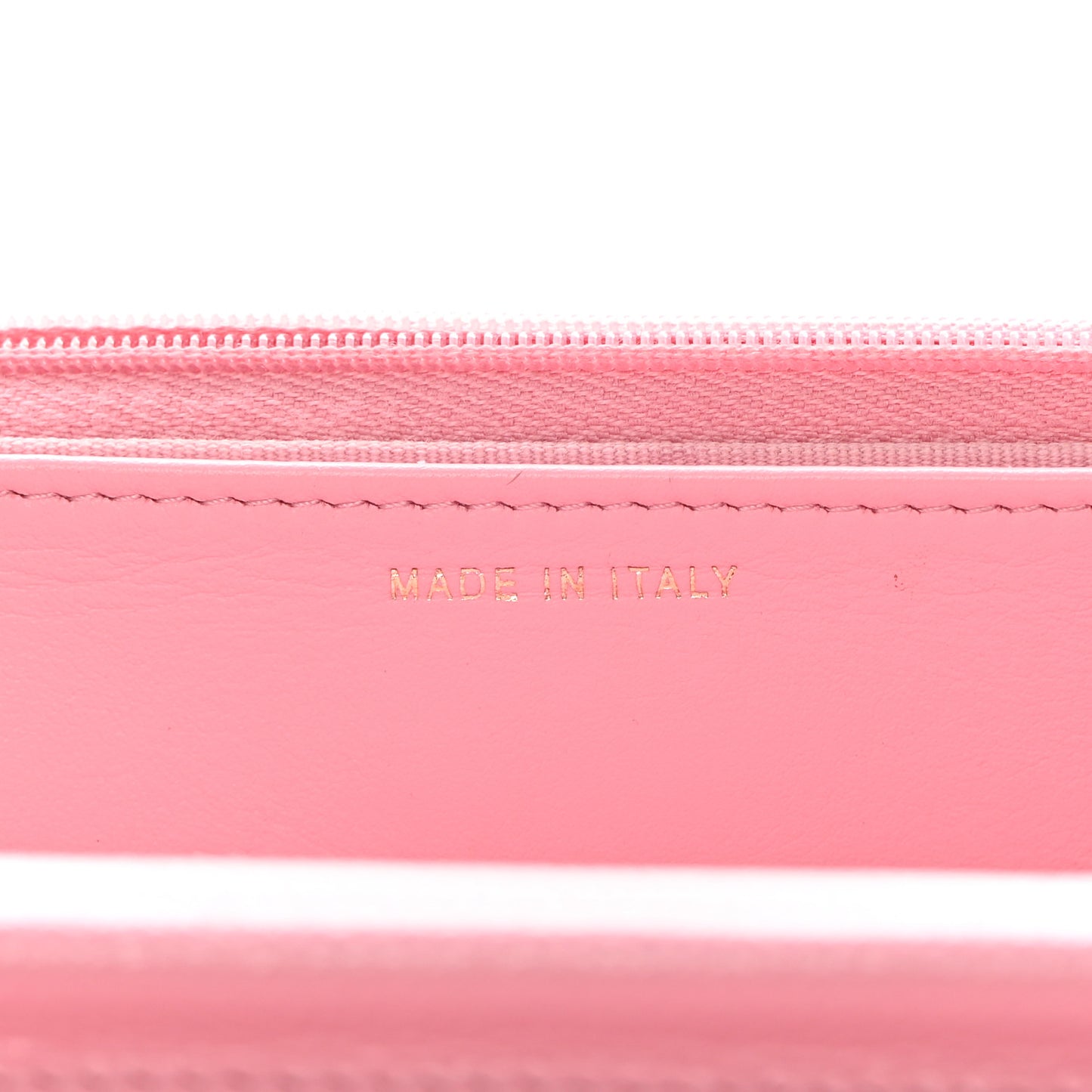 Caviar Quilted Multi Chain Wallet On Chain WOC Light Pink