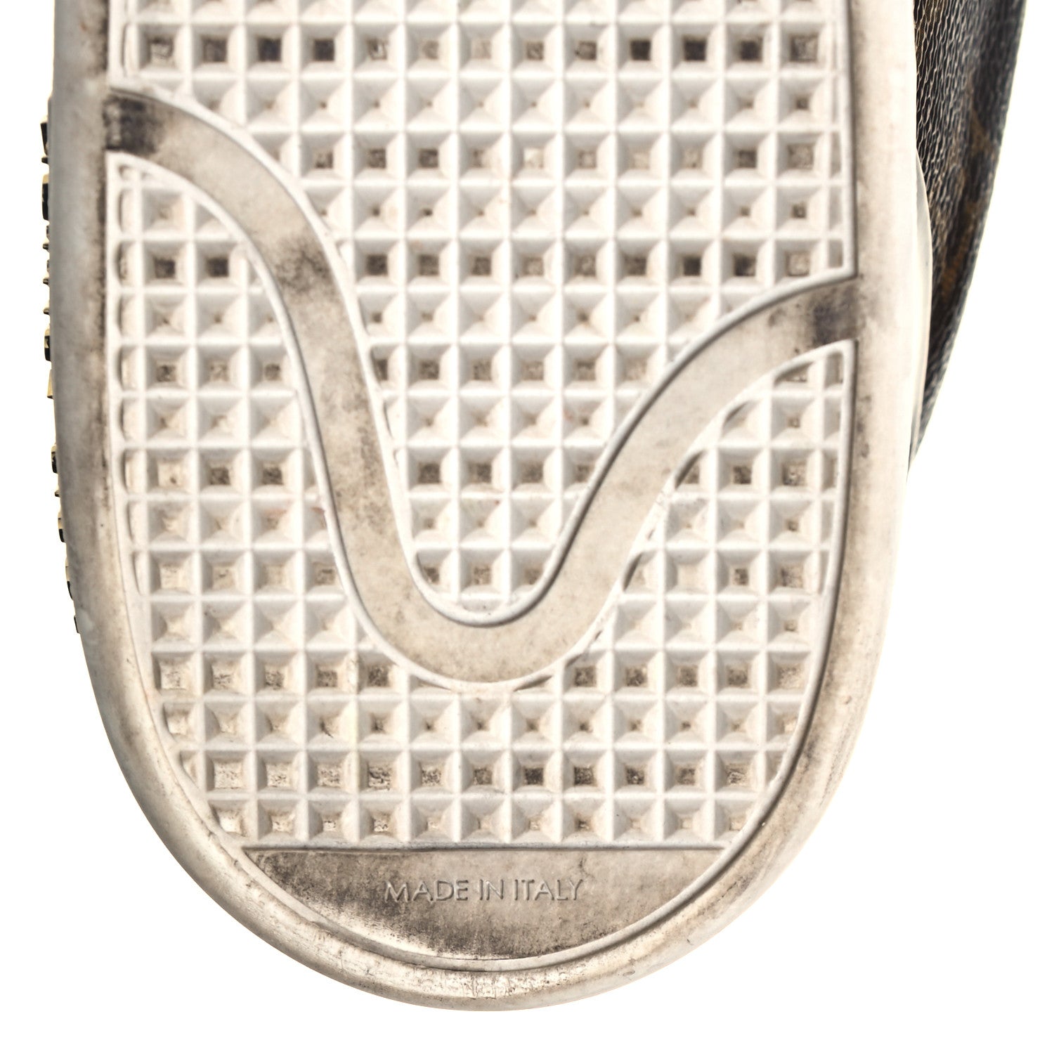 Louis Vuitton Patent Monogram Frontrow Sneakers 41 6 of 7