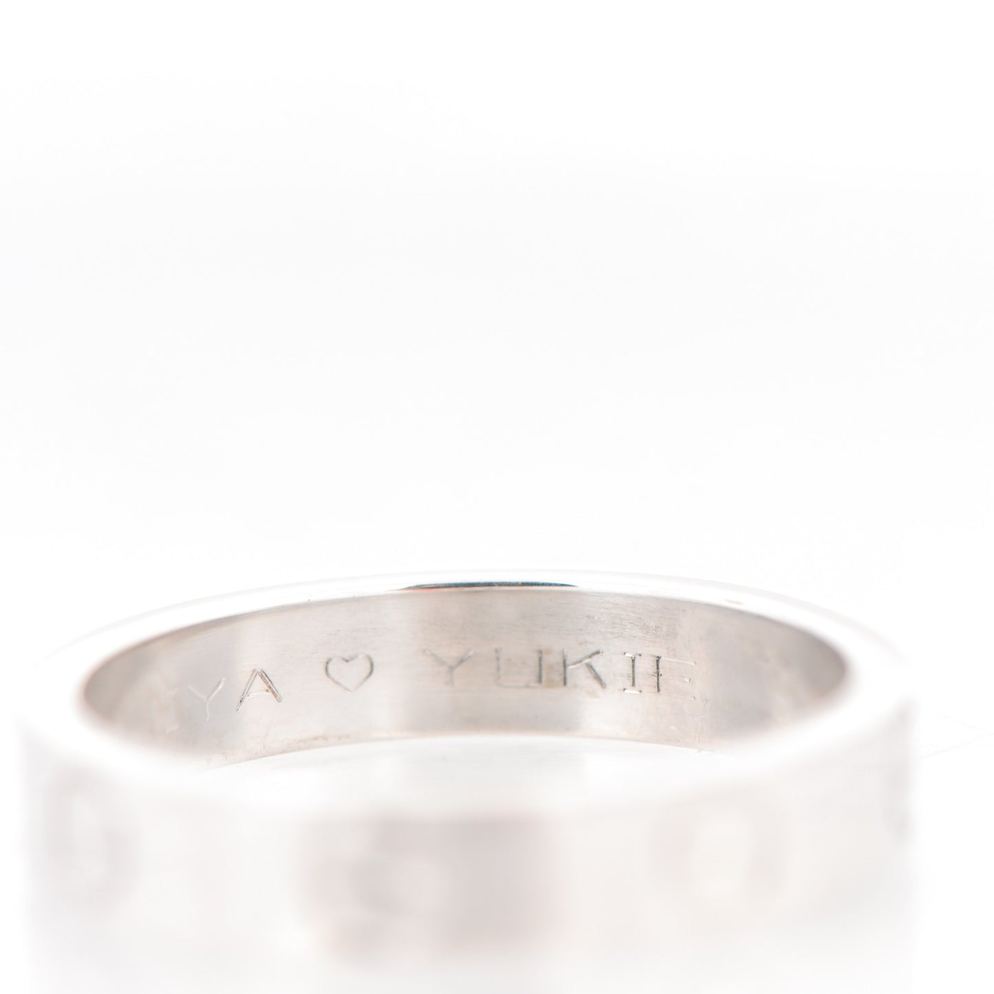 18K White Gold 4mm LOVE Wedding Band Ring 51 5.75