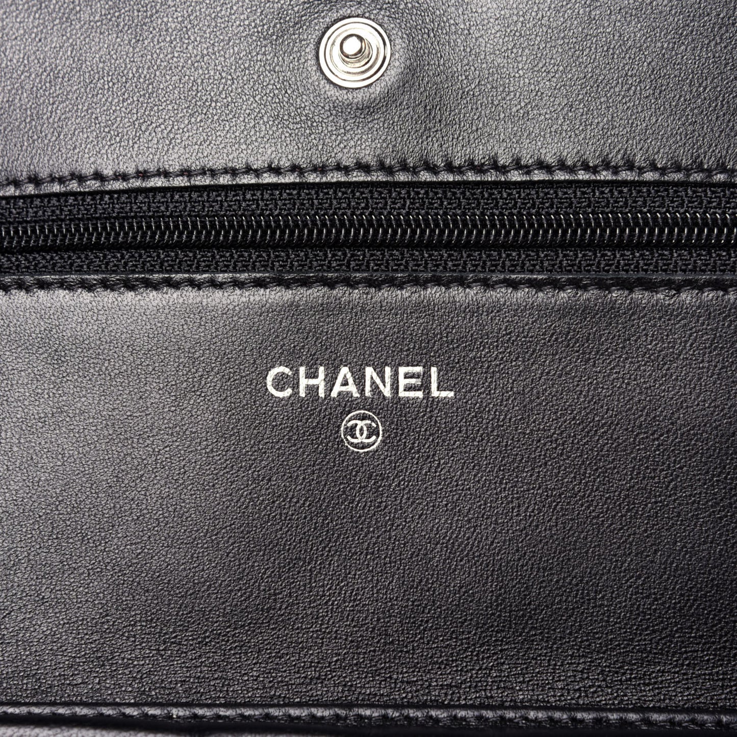 Lambskin Quilted Wallet On Chain WOC Black