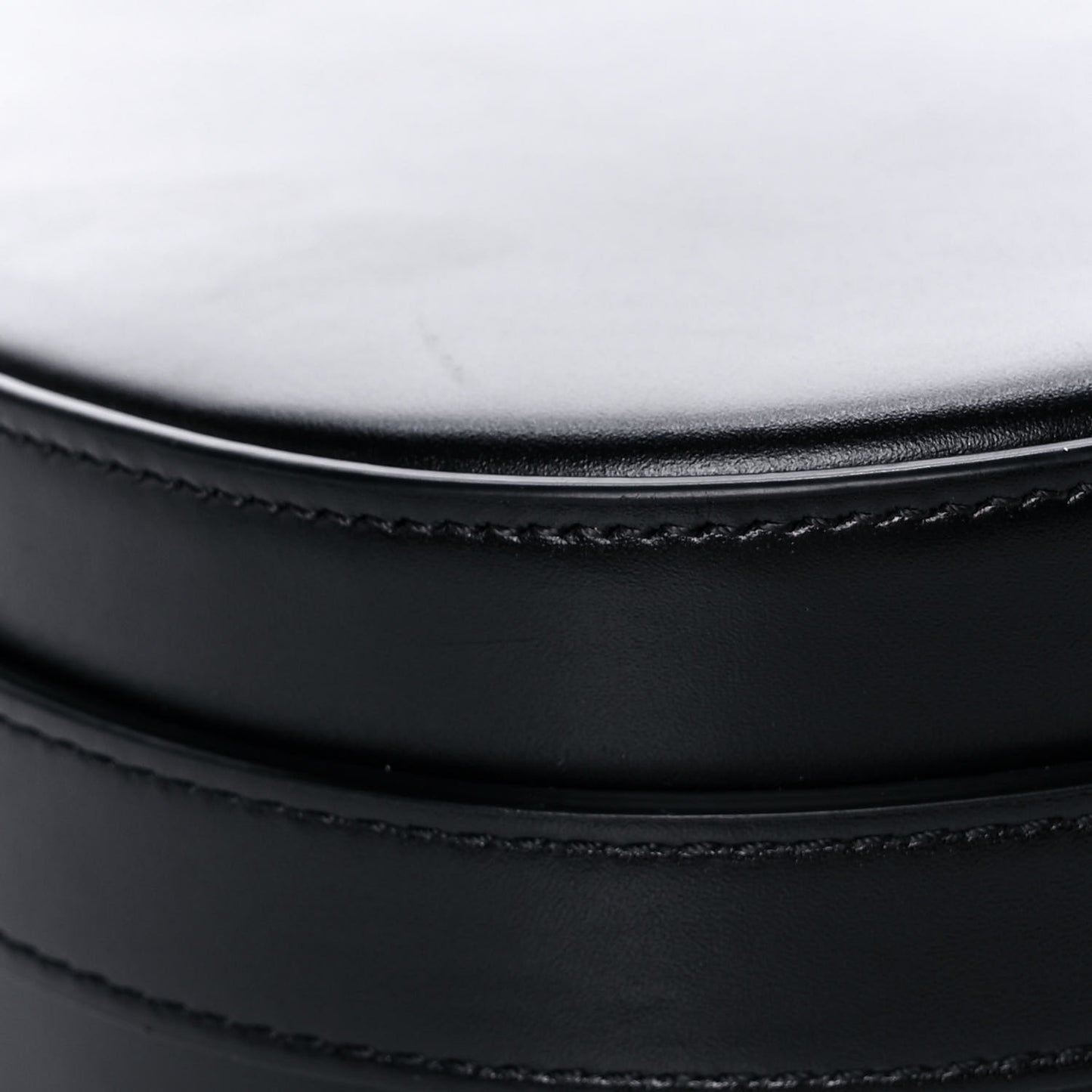 Shiny Calfskin Medium Maillon Triomphe Black
