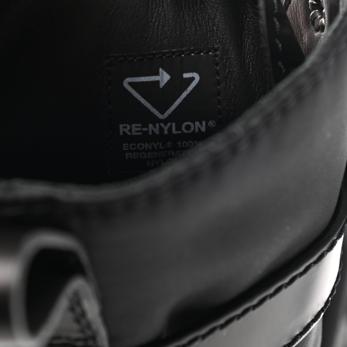 Spazzolato Rois Re-Nylon Metal Triangle Logo Mens Monolith Pouch Pocket 60mm Combat Boots 7 Black