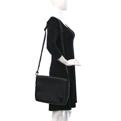 Louis Vuitton Calfskin Aerogram Messenger Black 2 of 9