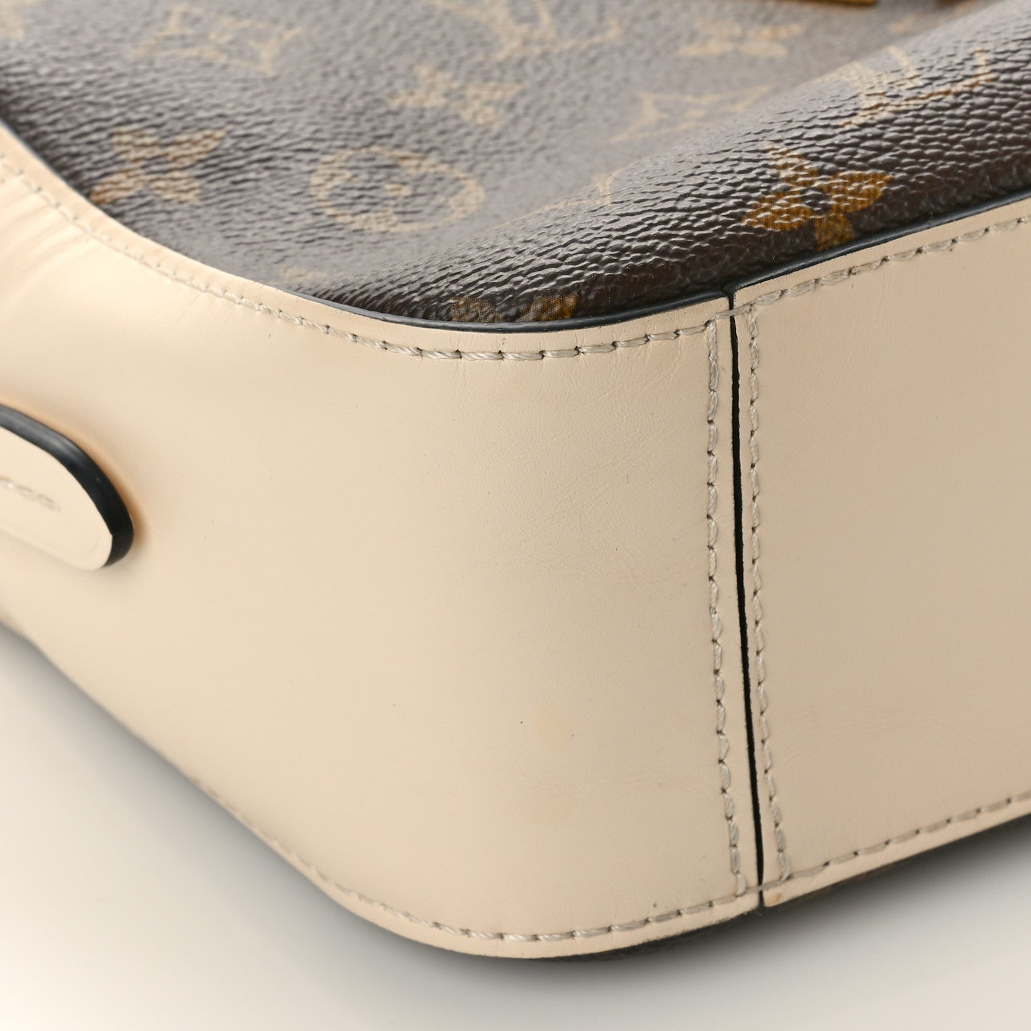 Louis Vuitton Monogram Saintonge Creme 8 of 11