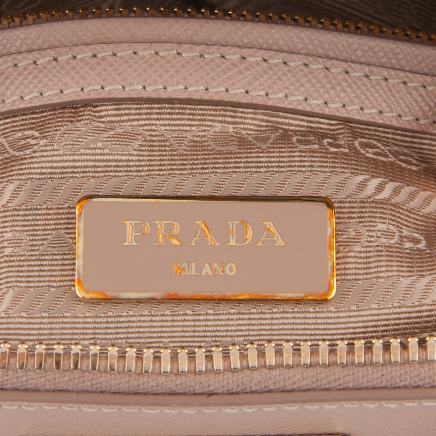 Saffiano Lux Small Promenade Tote Cammeo