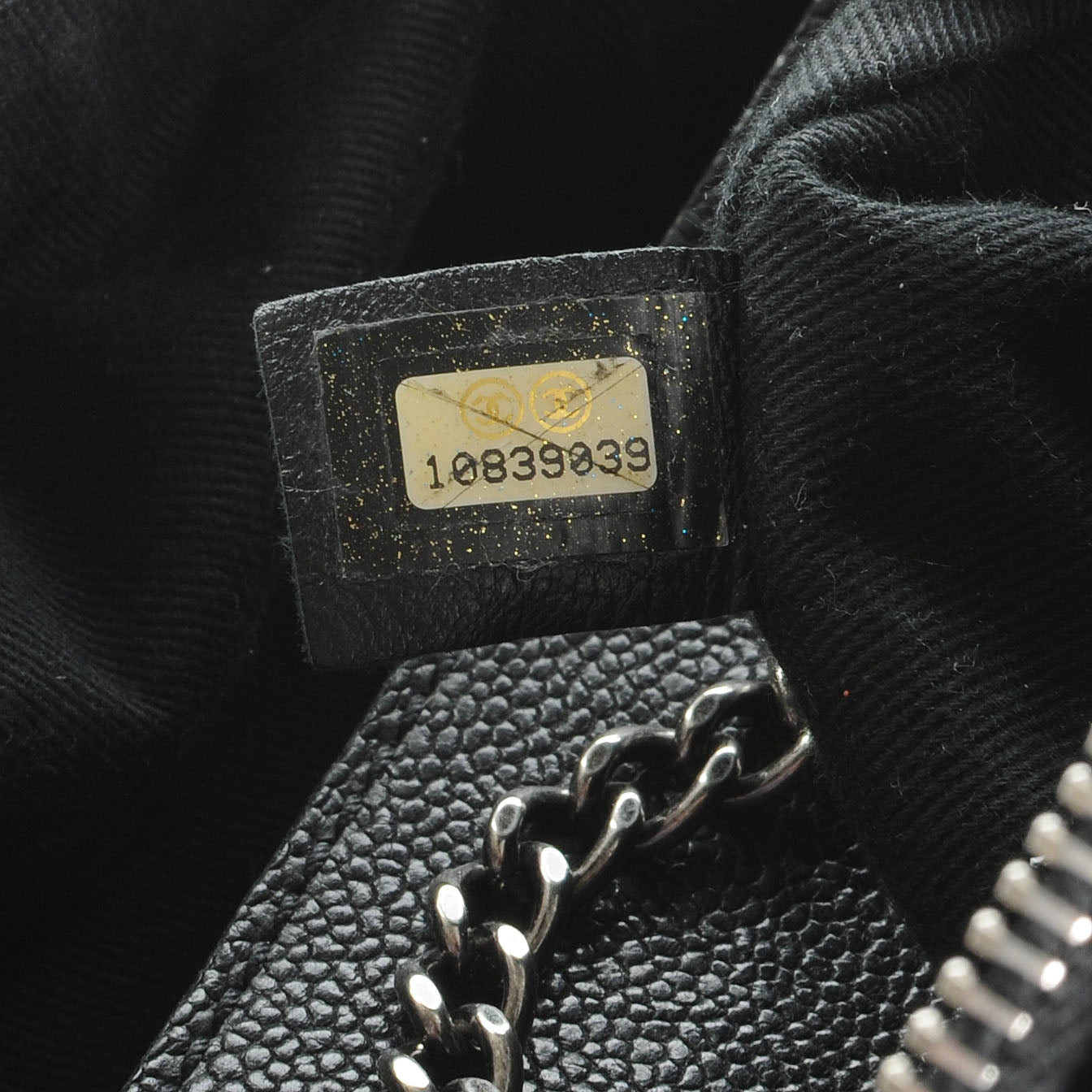 Caviar Large Outdoor Hobo Black