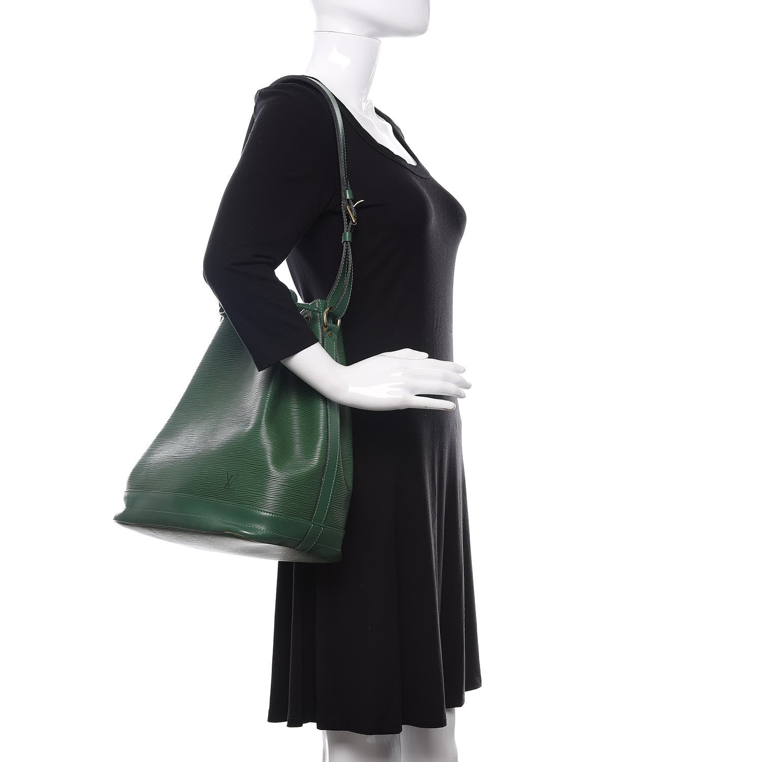 Louis Vuitton Epi Noe Borneo 2 of 16