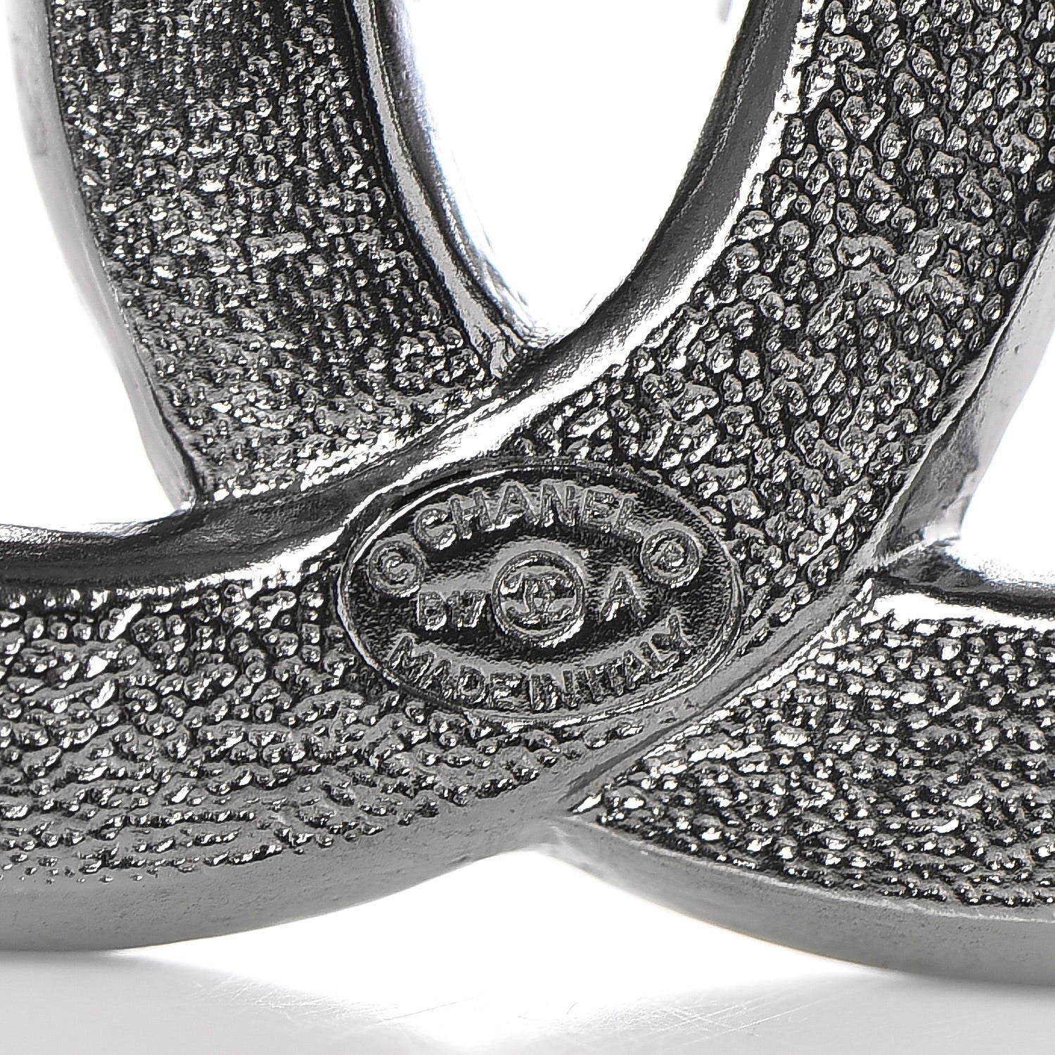 Chanel Ruthenium Crystal CC Brooch Dark Grey 4 of 5