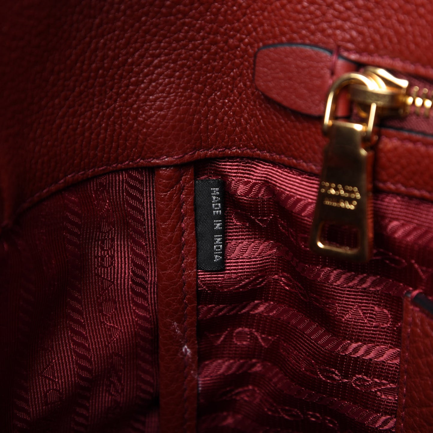 Vitello Daino Tote Rosso