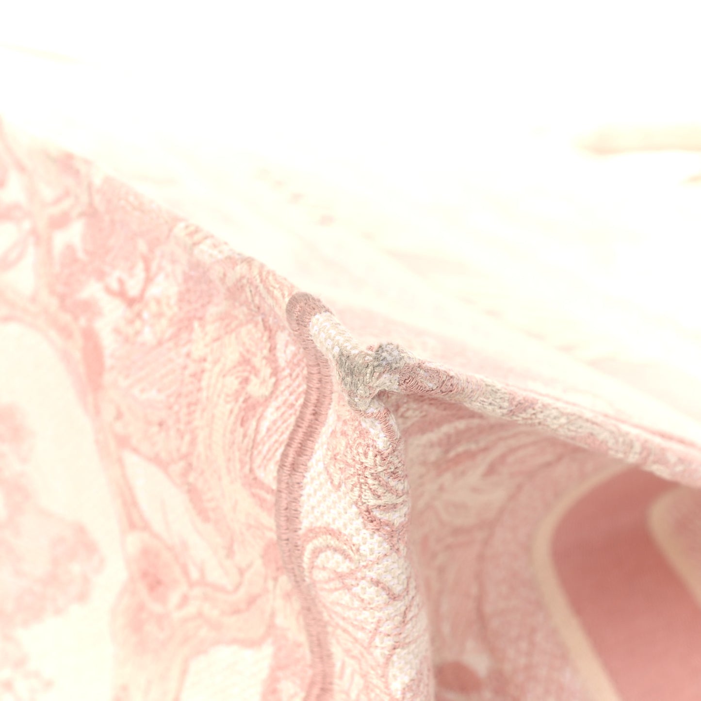 Canvas Embroidered Medium Dioriviera Toile De Jouy Book Tote Rose