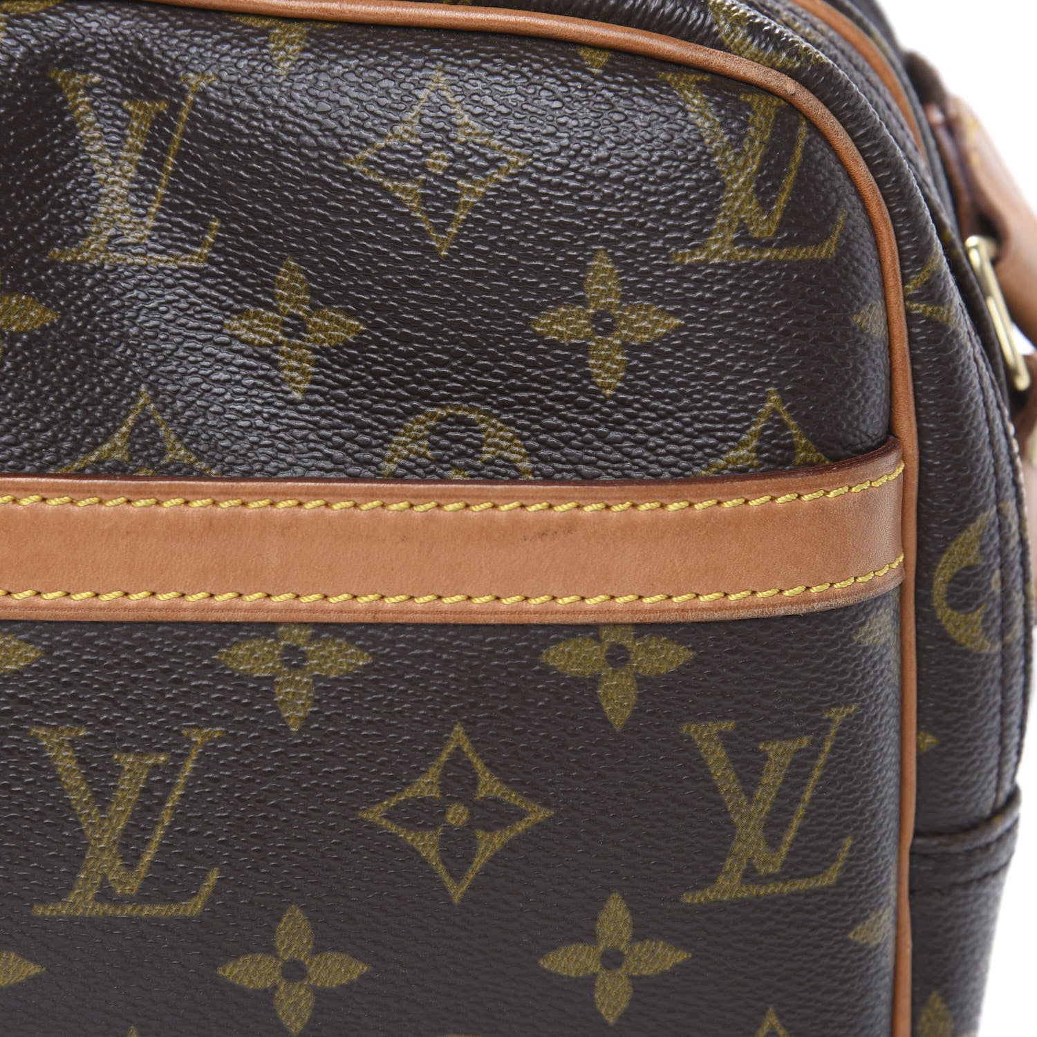 Louis Vuitton Monogram Reporter PM 9 of 12