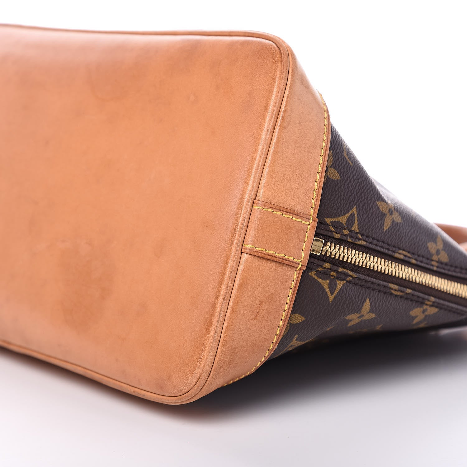 Louis Vuitton Monogram Alma PM 11 of 13