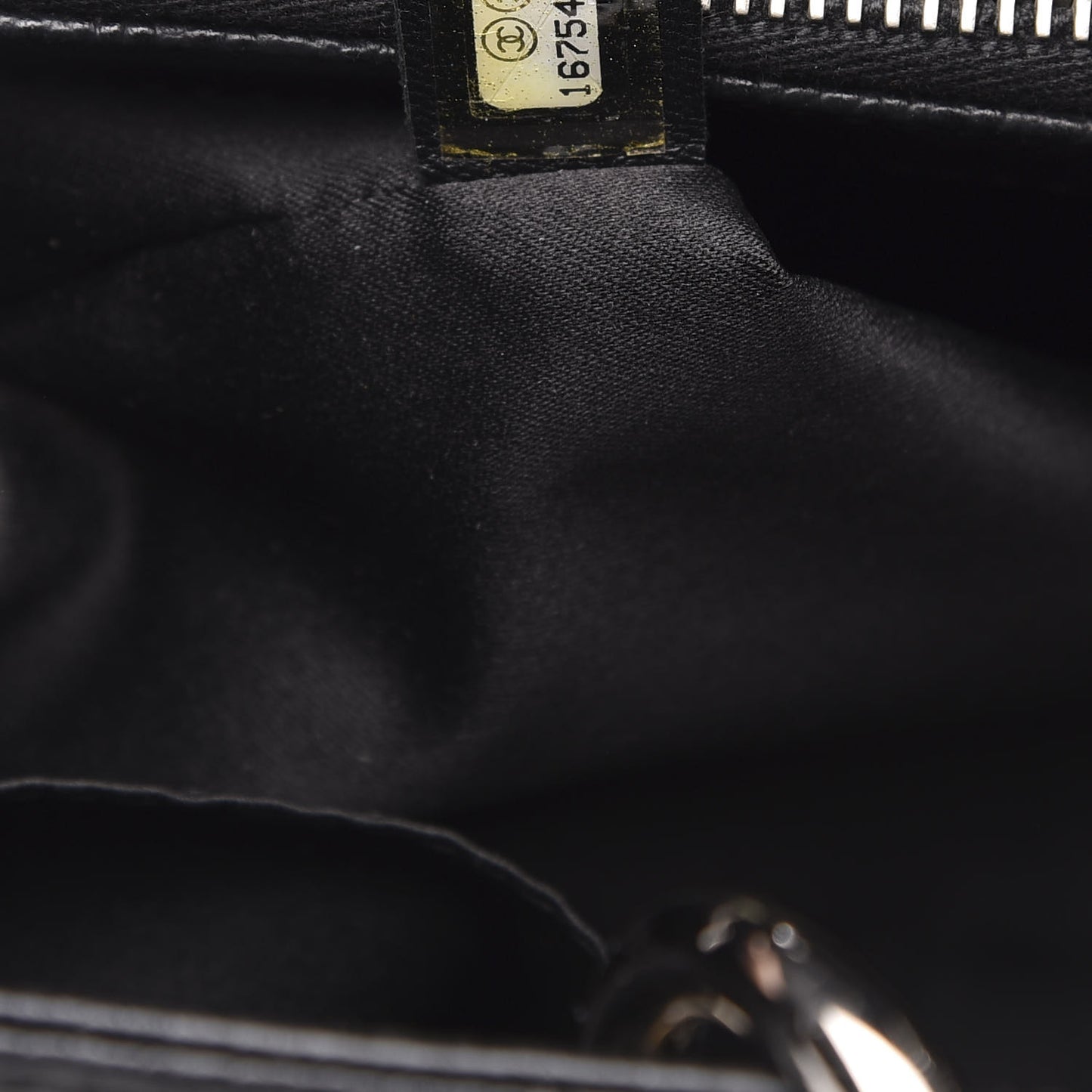 Caviar Quilted XL Grand Shopping Tote GST Black