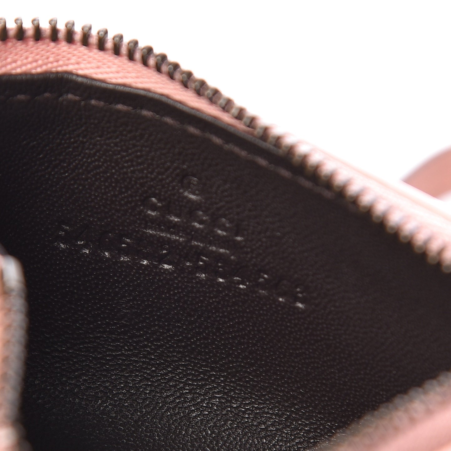 Calfskin Matelasse GG Marmont Coin Case Card Holder Wristlet Perfect Pink