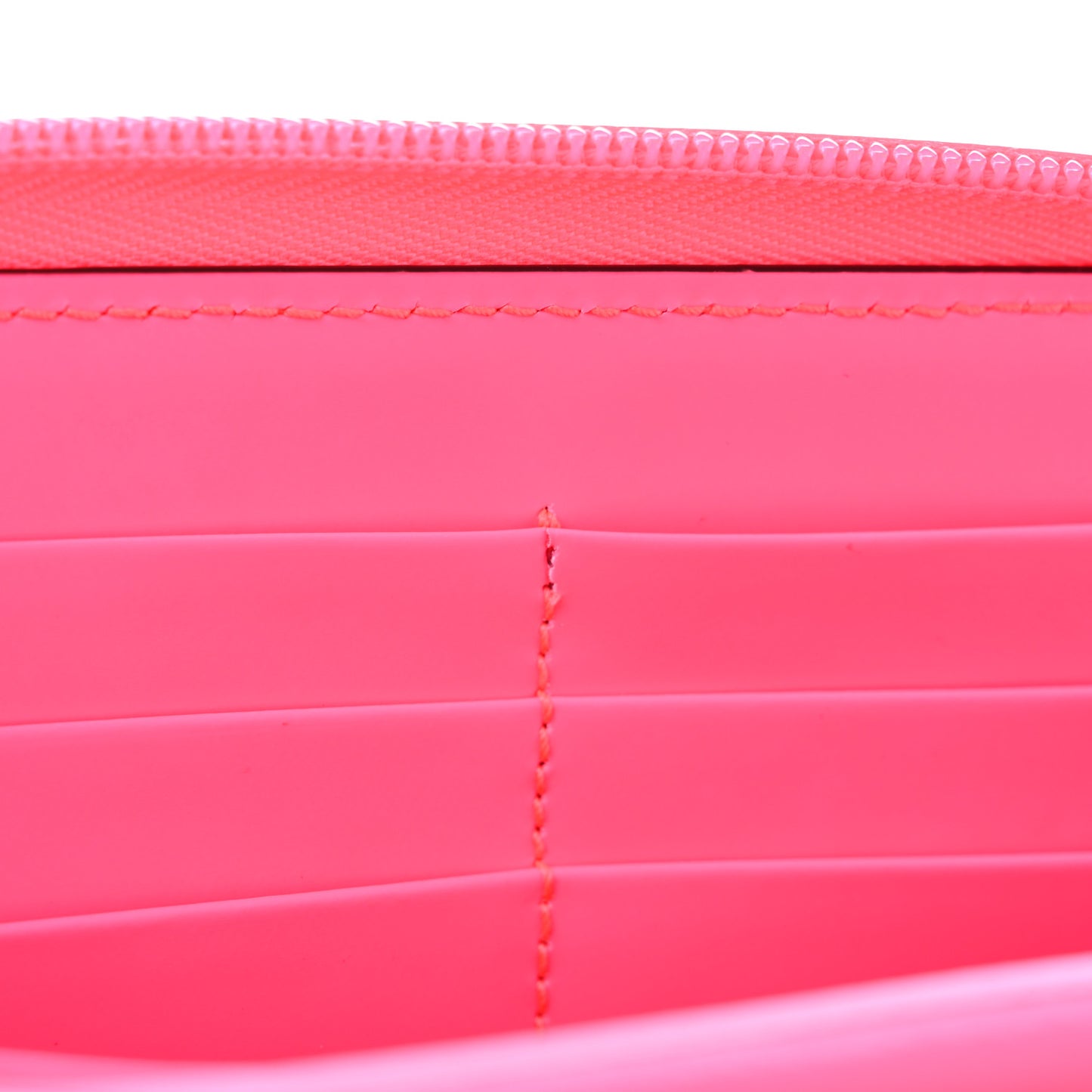 Calfskin GG Rubber Effect Zip Around Wallet Pink