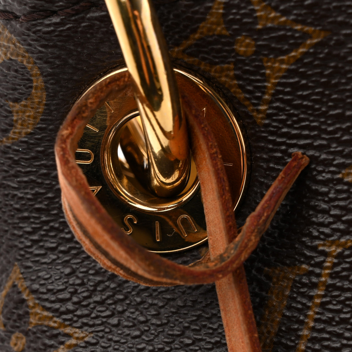 Monogram Artsy MM