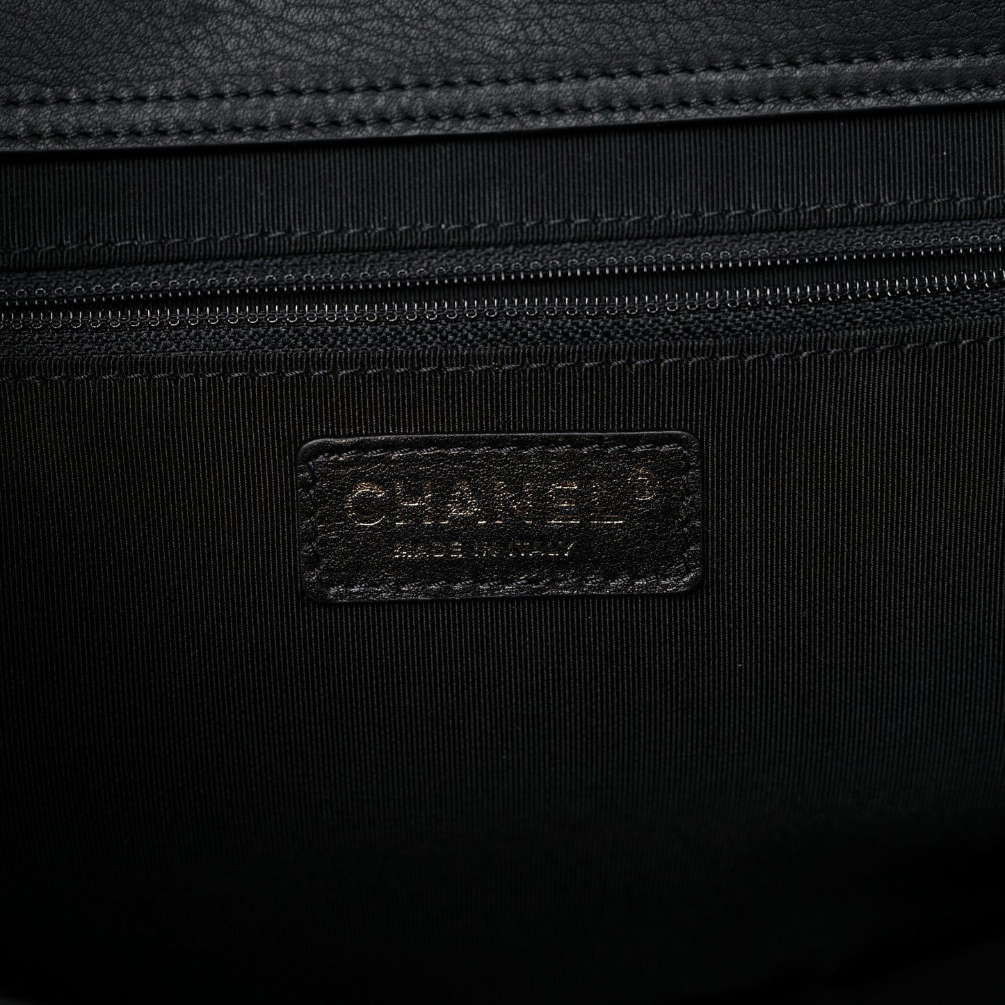 Bullskin Stitched Medium Shopping Bag Black