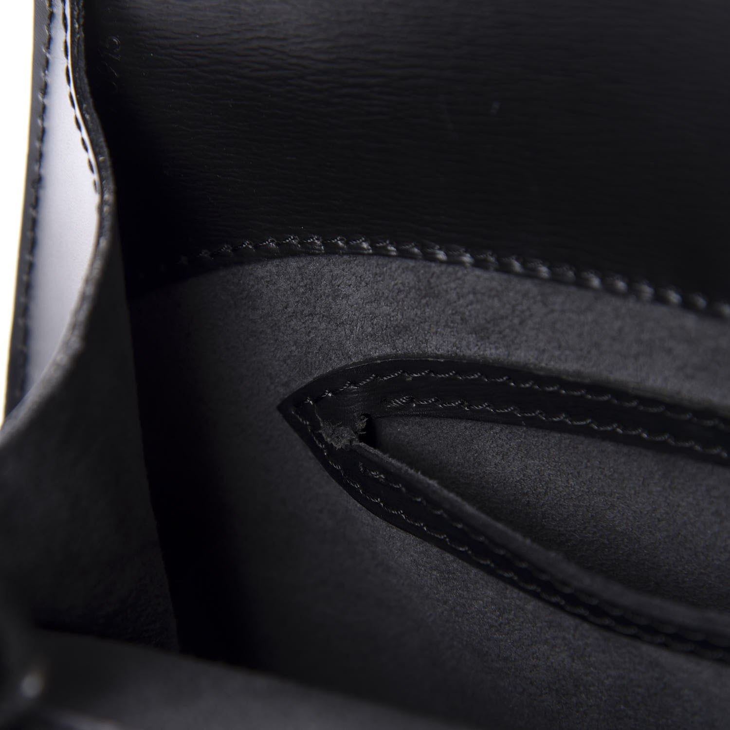 Louis Vuitton Epi Cluny Black 9 of 10