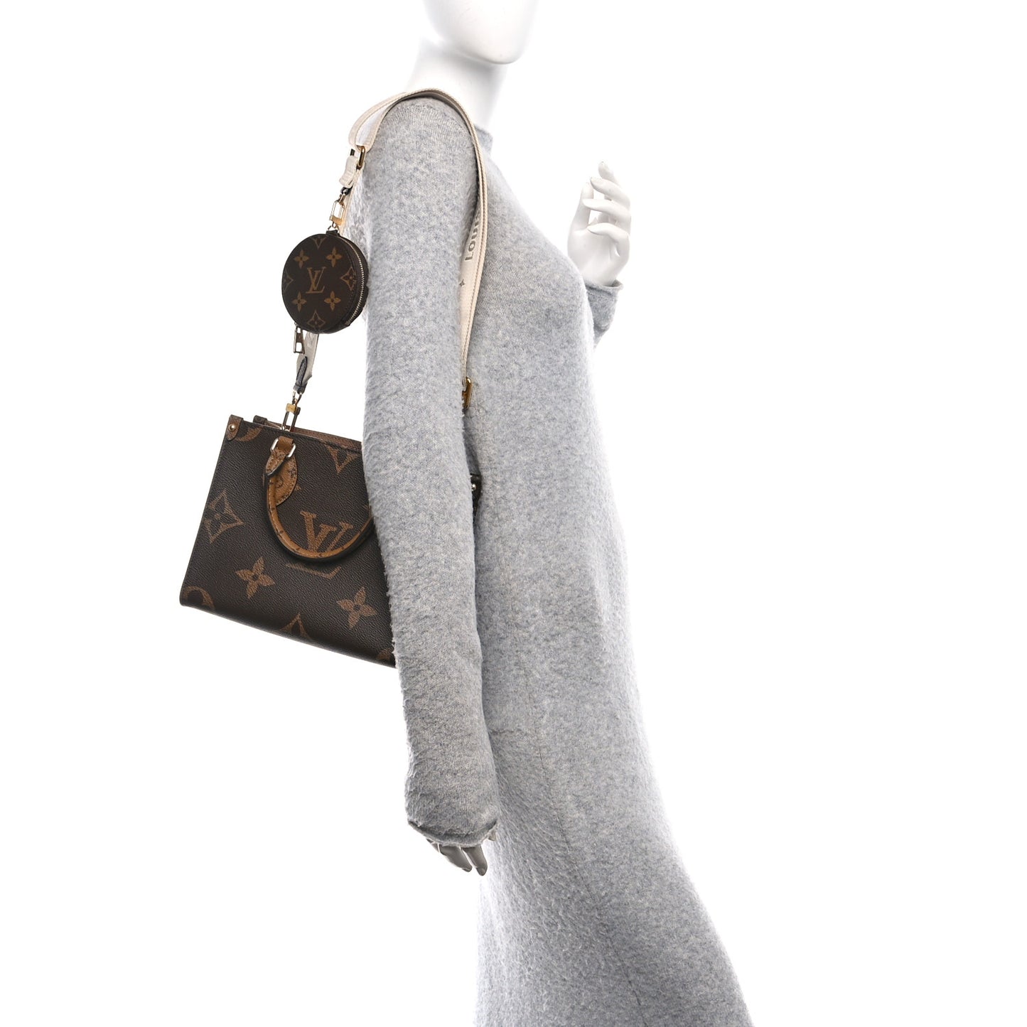 Reverse Monogram Giant Onthego PM