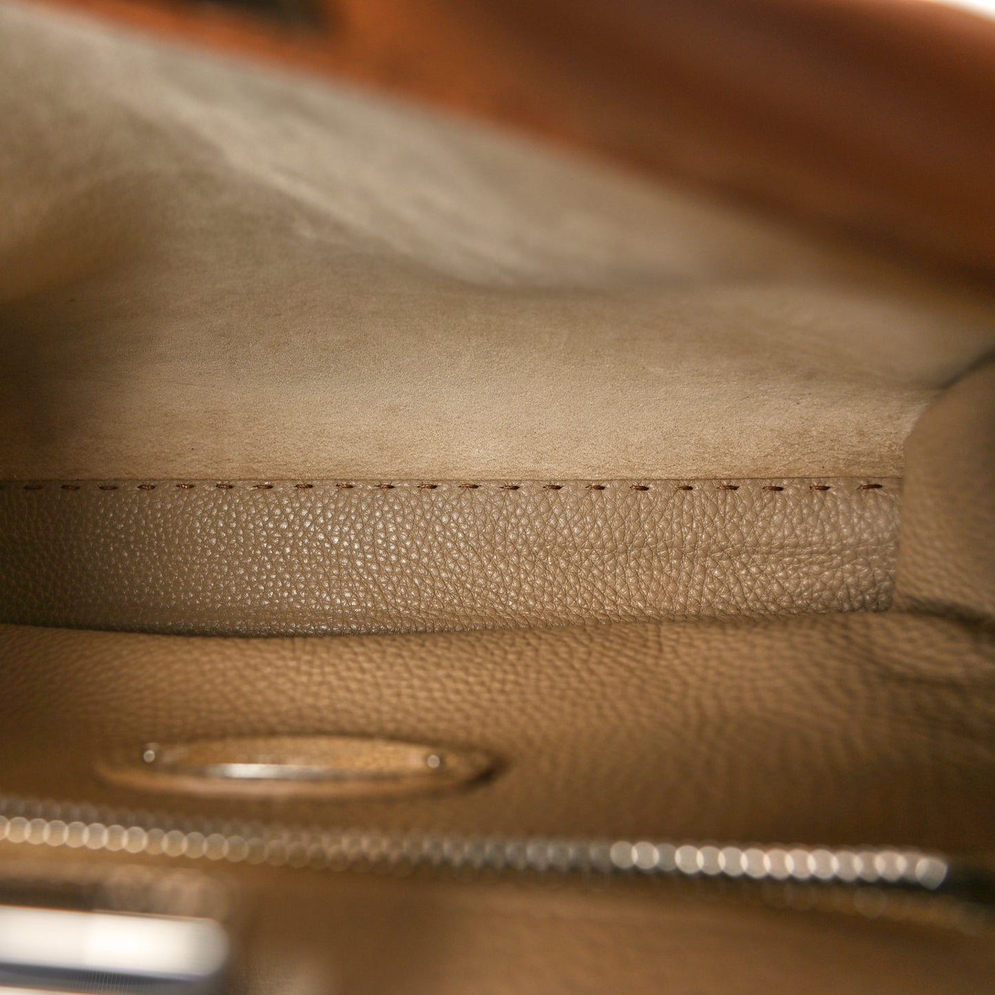 Cuoio Romano Selleria Bi-Color Medium Peekaboo Iconic Satchel Mou Deserto