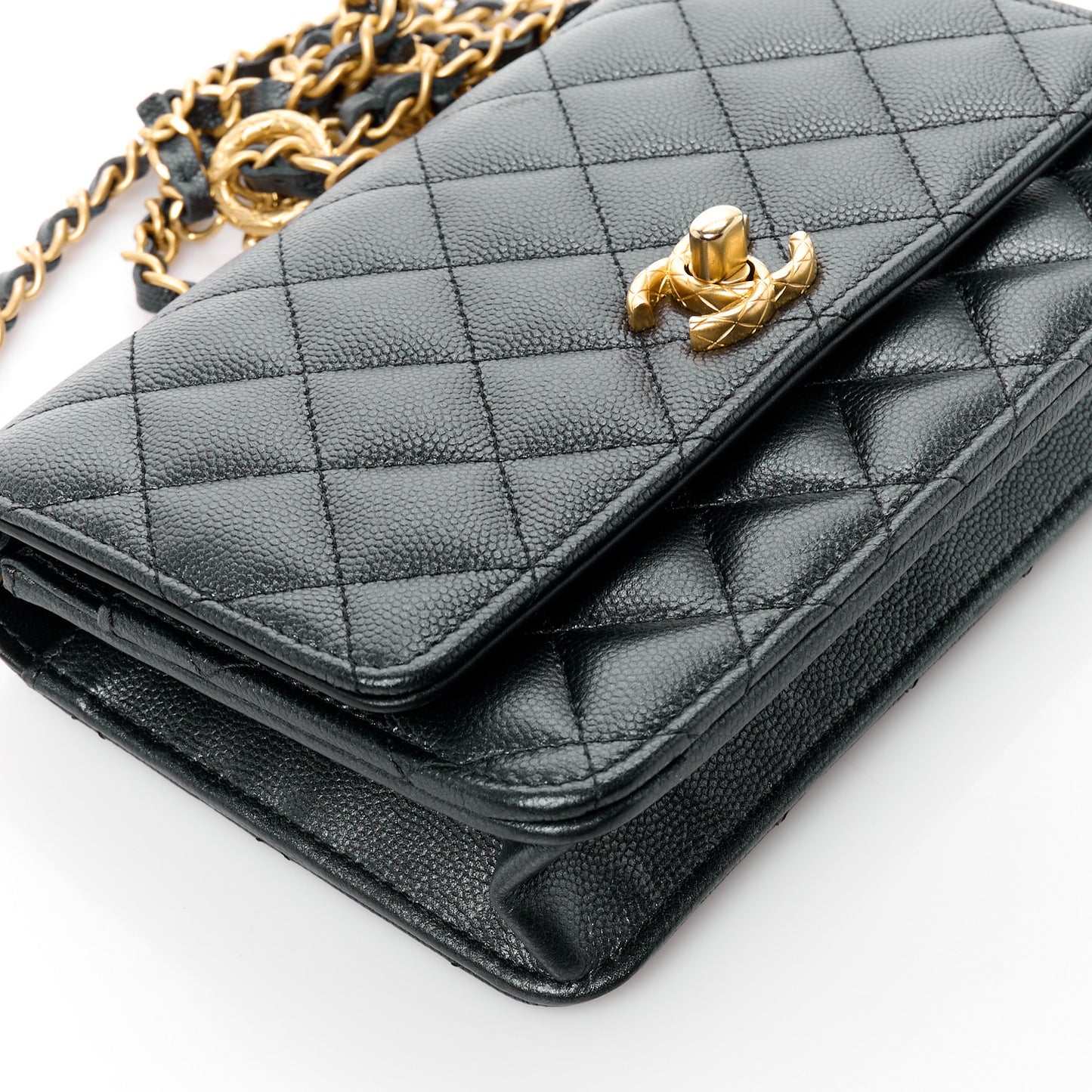 Pearly Caviar Quilted Fit For You Wallet On Chain WOC Black