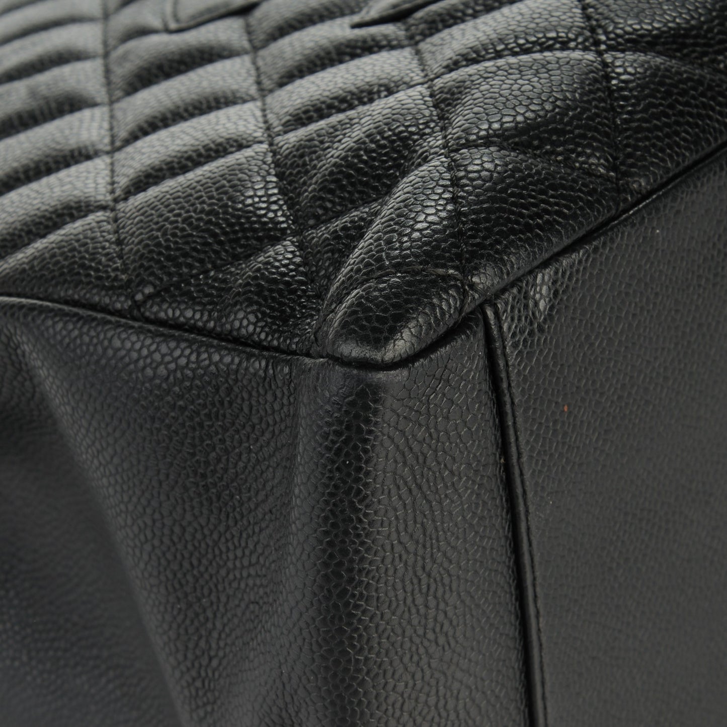 Caviar Quilted Grand Shopping Tote GST Black