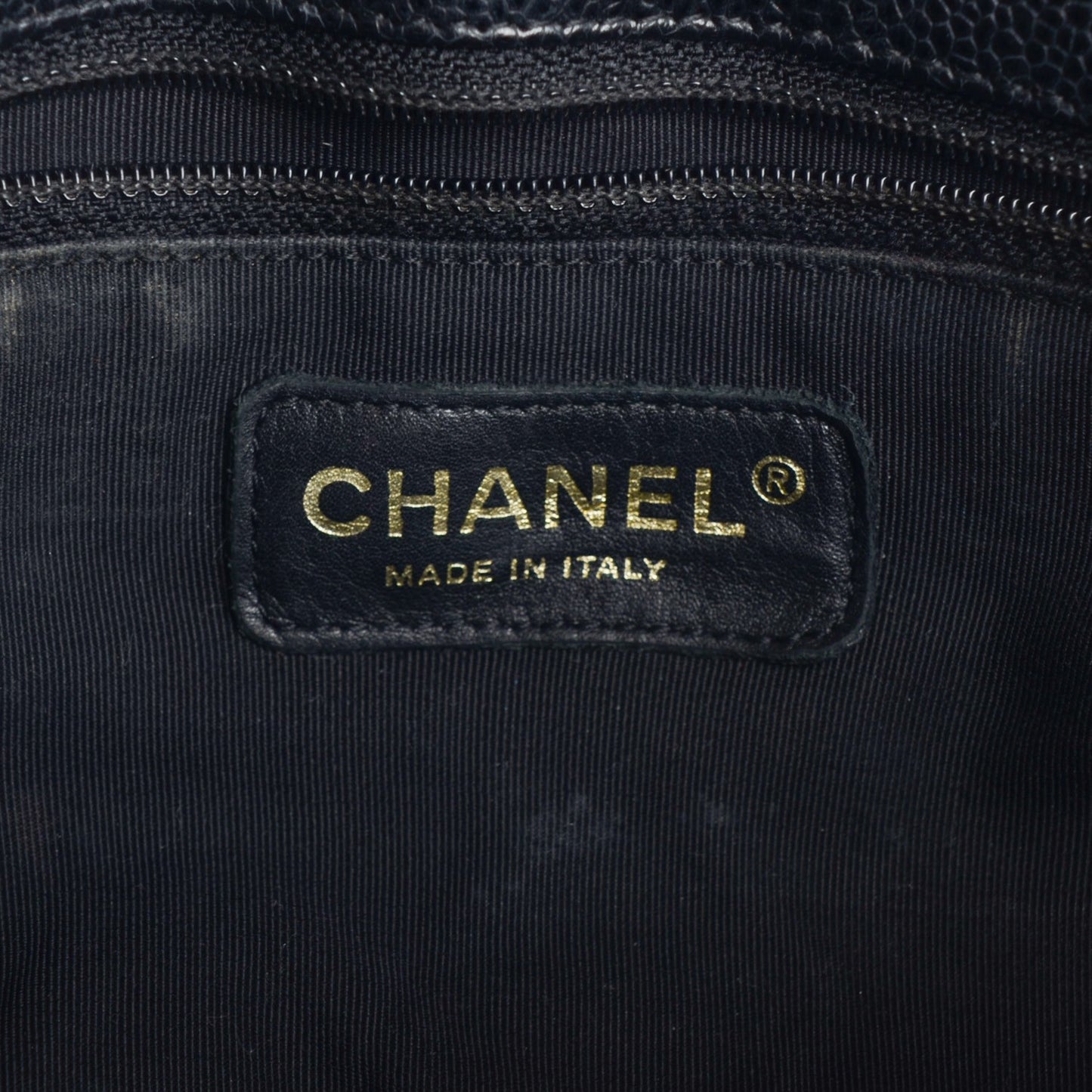 Caviar Quilted Petit Shopping Tote PST Black