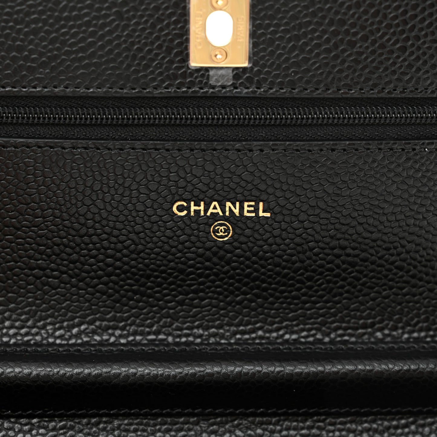 Caviar Quilted CC Turnlock Wallet On Chain WOC Black