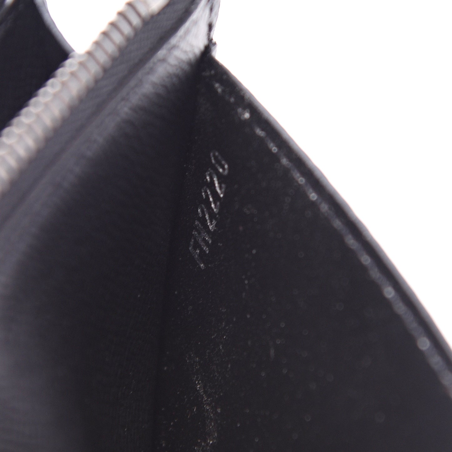 Reverse Monogram Eclipse Taiga Coin Card Holder
