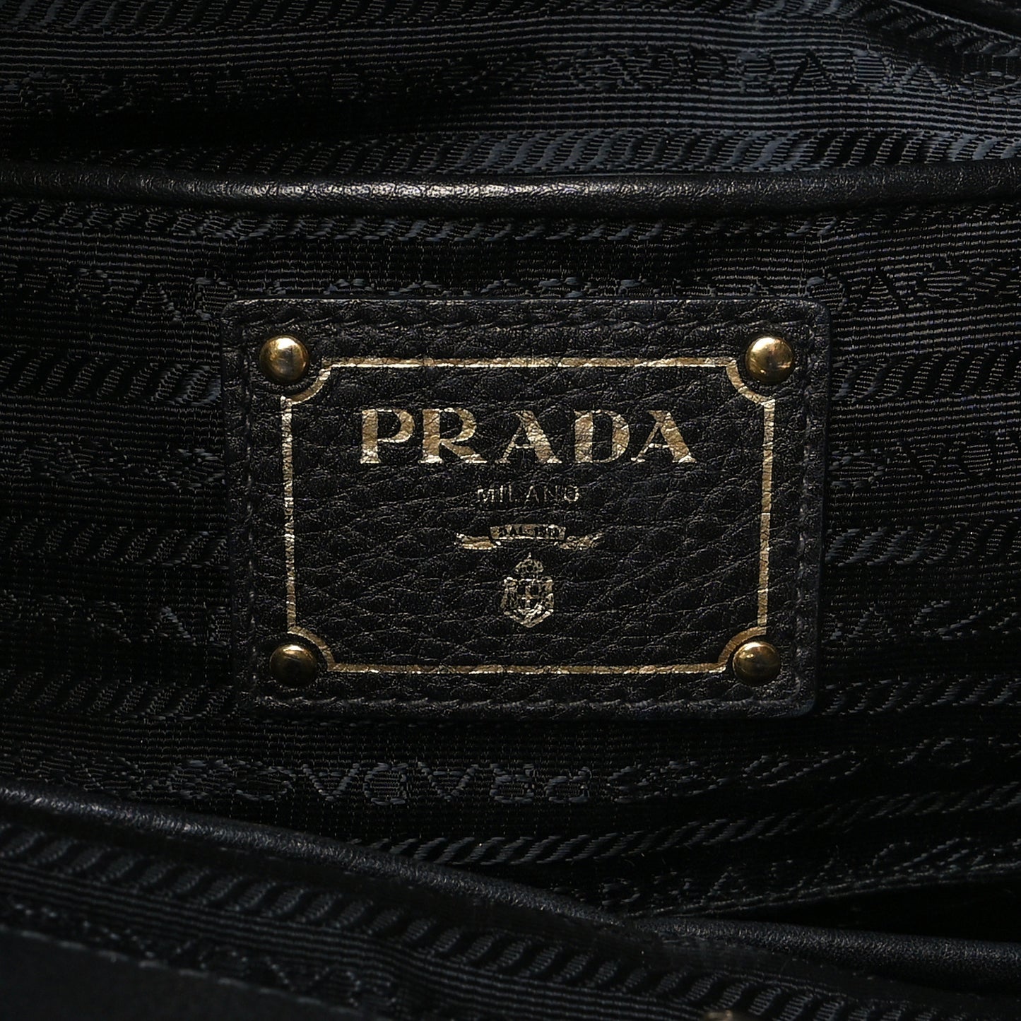 Vitello Daino Large Double Zip Tote Black